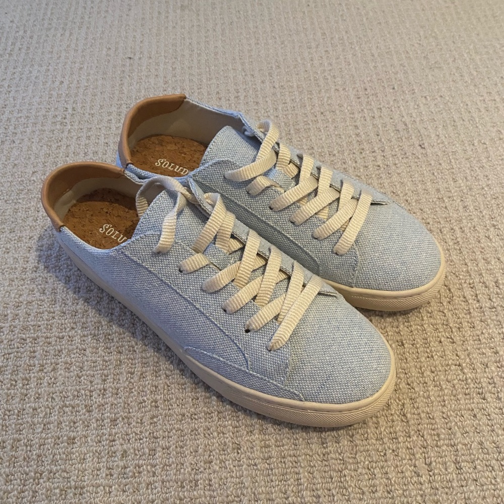 Light blue Soludos sneakers